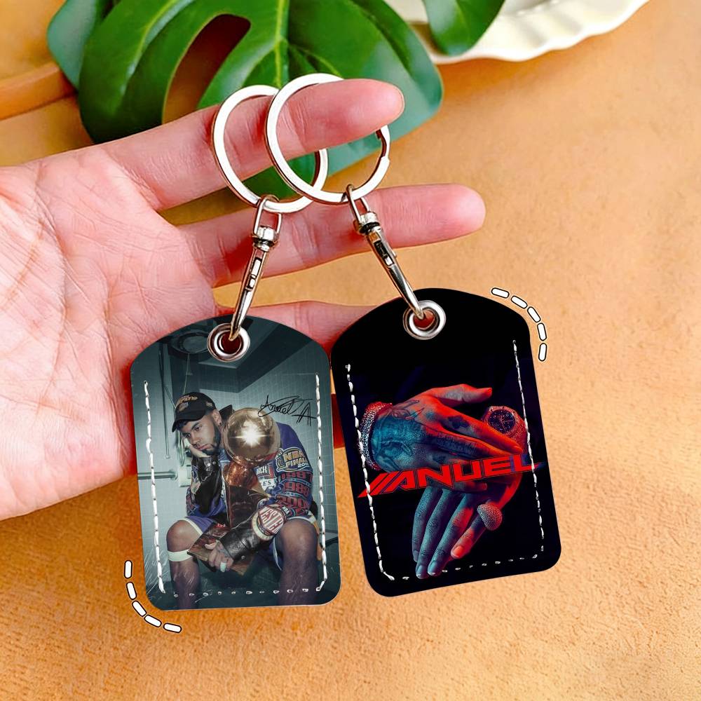 Singer Anuel AA tarjetero llav - Card Index Box reseña y precio